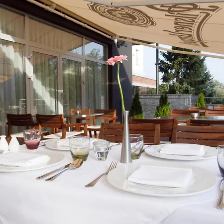 Mousson Hotel 4*