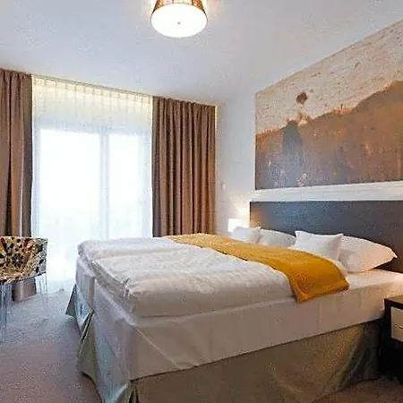 Hotell Mousson 4*